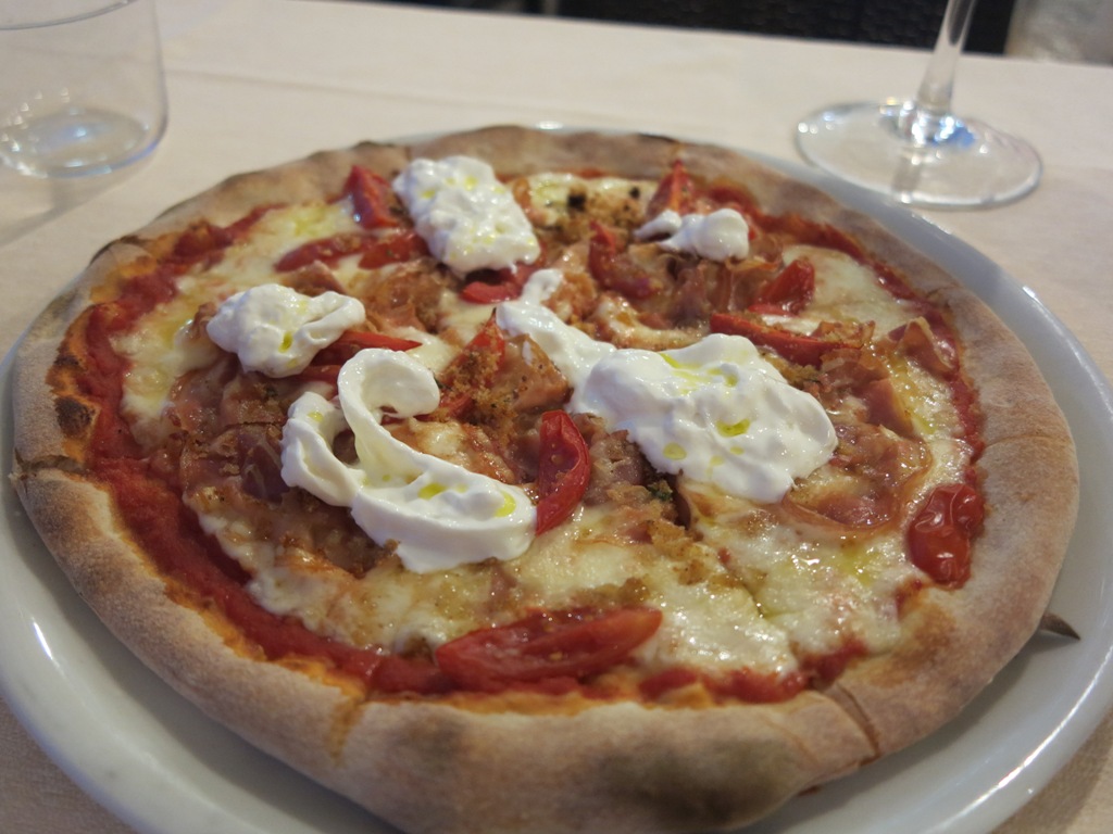 Pizza come entrata, Masseria Petrino, Chef Michele Rotondo, Palagianello, Taranto